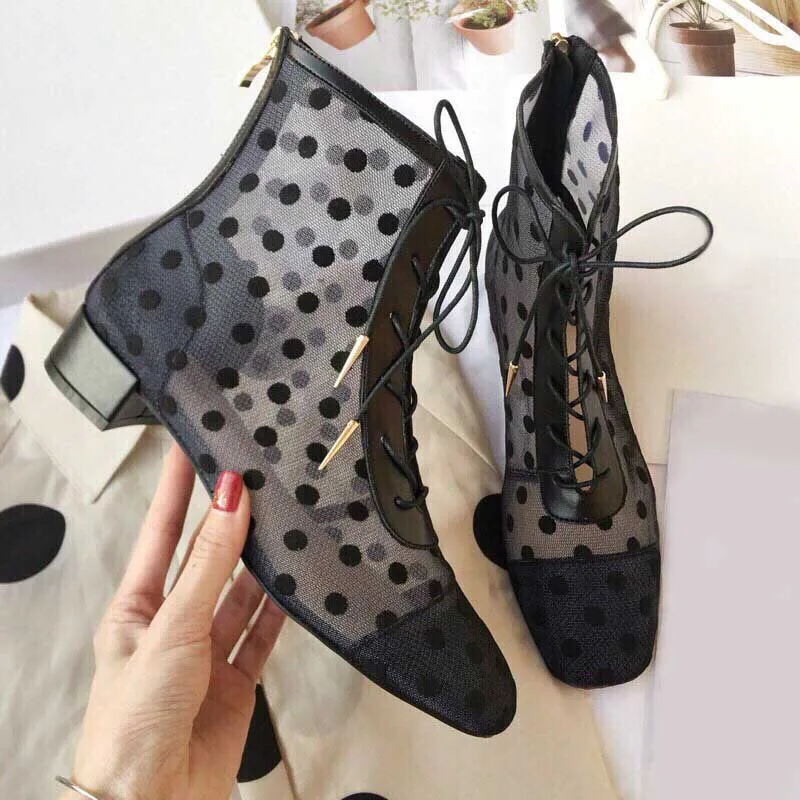 2021 Winter Top Quality Design Women Shoes Boot Lace-up Polka Dot Shear Boot
2021 Winter Top Quality Design Women Shoes Boot Lace-up Polka Dot Shear Boot