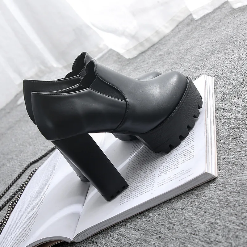 Women Short Boots 2021 New Fashion Thick Bottom Female High Heels Autumn Winter Platform Elastic band Black Womans Ankle Booties
Women Short Boots 2021 New Fashion Thick Bottom Female High Heels Autumn Winter Platform Elastic band Black Womans Ankle Booties