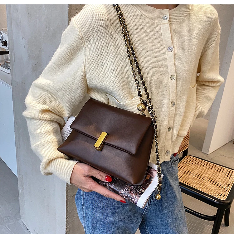 Casual and simple small bag for women 2020 autumn winter new fashion fashion cross-body bag web celebrity single shoulder small
Casual and simple small bag for women 2020 autumn winter new fashion fashion cross-body bag web celebrity single shoulder small