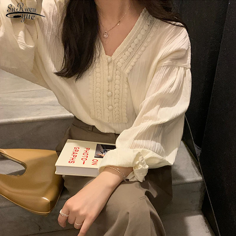 Autumn French 4XL Long Sleeve Shirt Elegant V-neck New Apricot Female Loose Hollow Out Top Elegant Lace Blouse Women 17829
Autumn French 4XL Long Sleeve Shirt Elegant V-neck New Apricot Female Loose Hollow Out Top Elegant Lace Blouse Women 17829