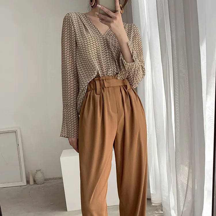 Women's Split Long Sleeve Blouse V-neck Printed Shirts Chiffon Shirt Women Summer Casual Style Blouse Lazy Top Shirts 3011 05
Women's Split Long Sleeve Blouse V-neck Printed Shirts Chiffon Shirt Women Summer Casual Style Blouse Lazy Top Shirts 3011 05