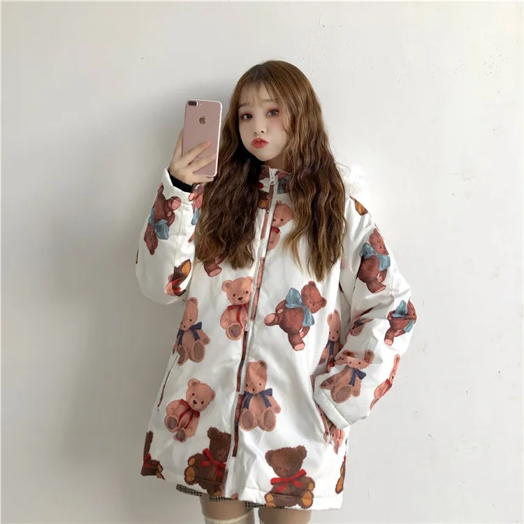 Autumn Winter New Kawaii Women Jacket Vintage Bear Print Big Fur Collar Hooded Cotton Jackets Female Oversized Cotton Coat Mujer
Autumn Winter New Kawaii Women Jacket Vintage Bear Print Big Fur Collar Hooded Cotton Jackets Female Oversized Cotton Coat Mujer