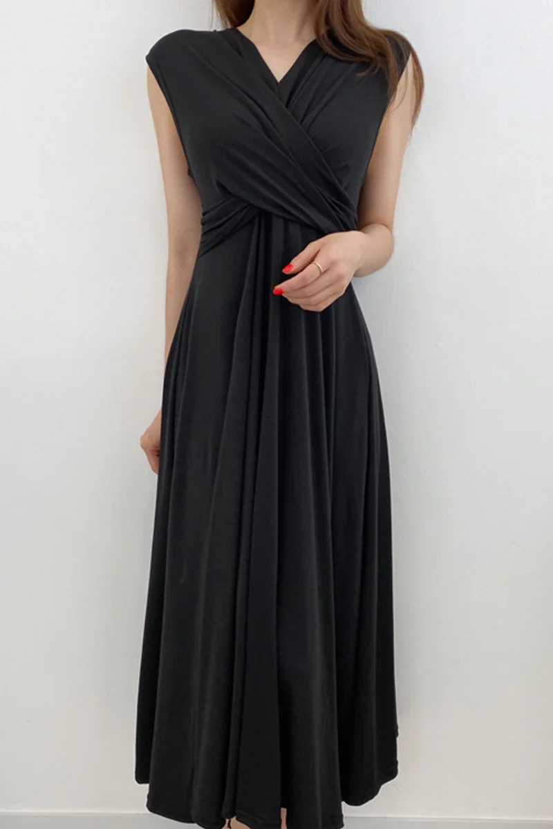 2021 Summer Fashion Elegant Cross Black Dress for Women Slimming High Waist Long Dress Office Lady Sleeveless Dress
2021 Summer Fashion Elegant Cross Black Dress for Women Slimming High Waist Long Dress Office Lady Sleeveless Dress