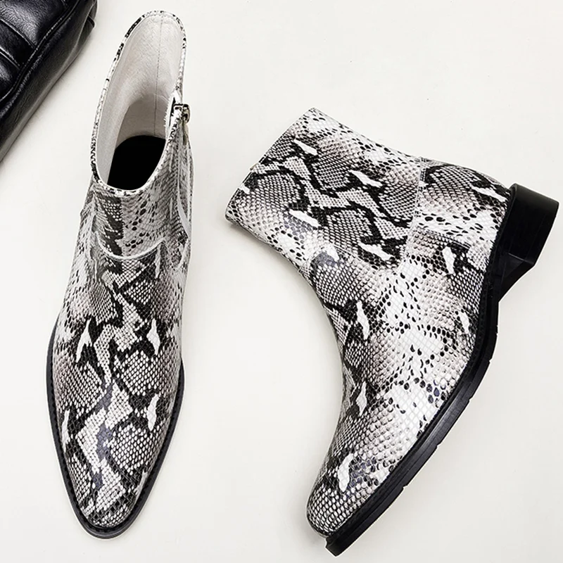 Men's Shoes
Men's Shoes