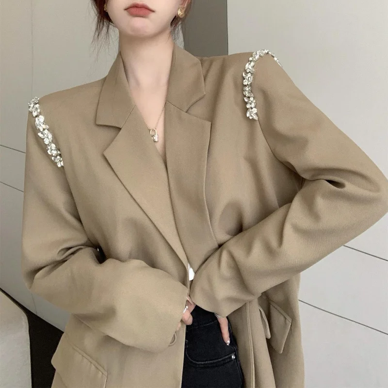 Женская куртка со стразами однотонная с длинным рукавом большого размера модная