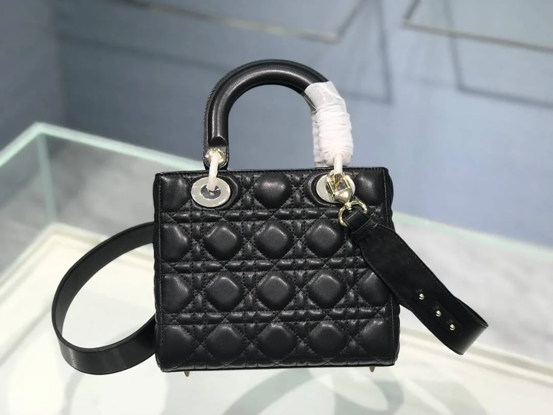 Women's bag 2020 Fashionable Shoulder Bags Female Messenger Bag Handbag Lady D ABC Wild Crossbody Bag with plaid
Women's bag 2020 Fashionable Shoulder Bags Female Messenger Bag Handbag Lady D ABC Wild Crossbody Bag with plaid