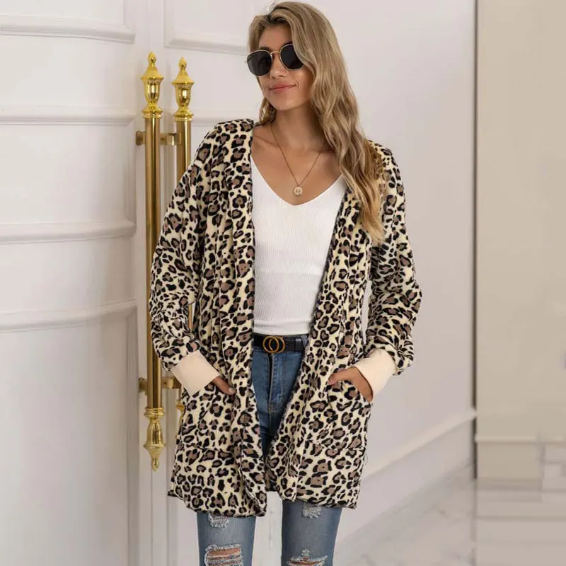 2021 Autumn Leopard Faux Fur Coat Women Long Fur Jacket Women Loose Plush Fluffy Jacket Teddy Coat Ladies 
2021 Autumn Leopard Faux Fur Coat Women Long Fur Jacket Women Loose Plush Fluffy Jacket Teddy Coat Ladies