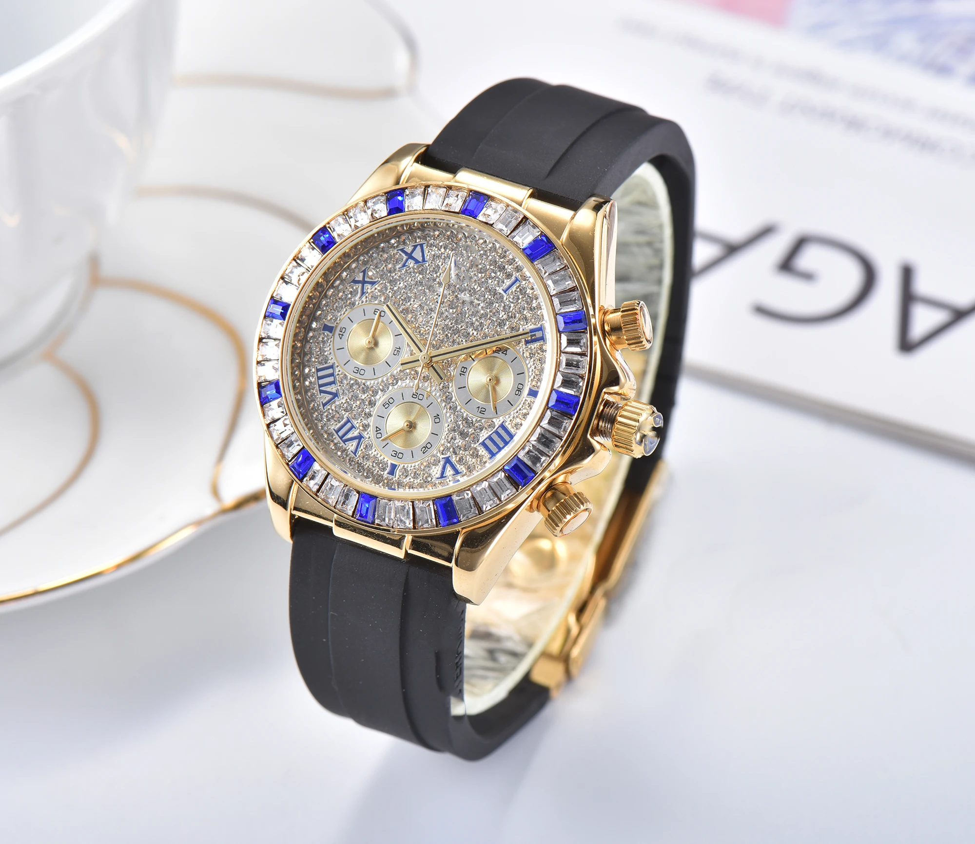 

Classic leather strap, round dial, full of diamonds, luxurious design, mechanical movement R, boutique production, men's casual