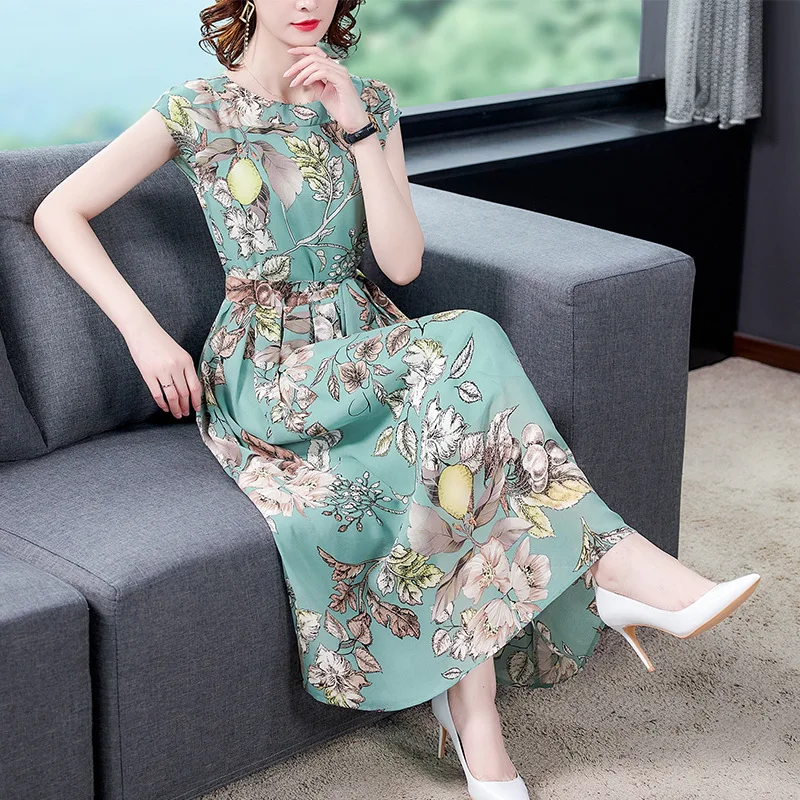 French Chiffon Dress 2020 summer new print round neck sleeveless temperament waist A-line long woman
French Chiffon Dress 2020 summer new print round neck sleeveless temperament waist A-line long woman