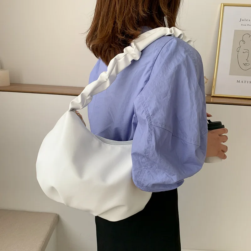 

Женская сумка, французская нишевая упаковка, сумка в западном стиле для подмышек, женская сумка, Модная Портативная универсальная сумка чер...