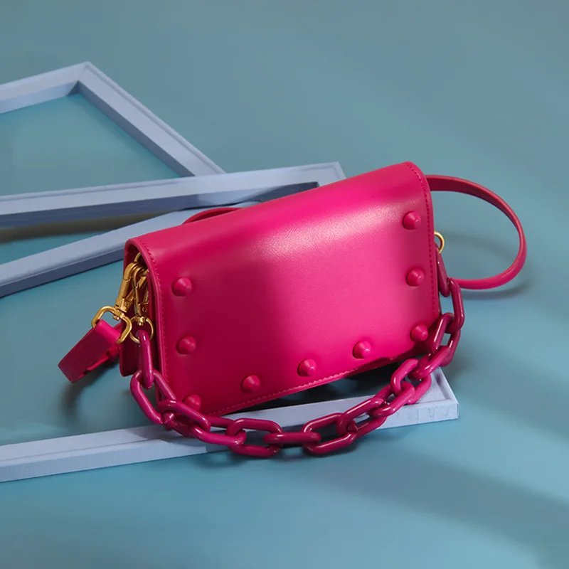 Design Brands Acrylic Chain Women Shoulder Bags Luxury Rivet Handbags Soft Pu Leather Crossbody Bag Ladies Small Flap Purse 2021
Design Brands Acrylic Chain Women Shoulder Bags Luxury Rivet Handbags Soft Pu Leather Crossbody Bag Ladies Small Flap Purse 2021