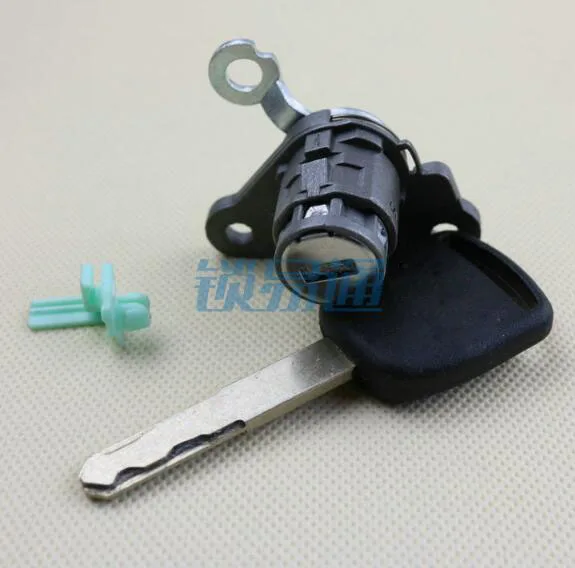 Car Lock Cylinder for Honda Old Fit 2005-2008 Hatchback Saloon Lock Cylinder for Civic Front Door Driving Door Centre Control
Car Lock Cylinder for Honda Old Fit 2005-2008 Hatchback Saloon Lock Cylinder for Civic Front Door Driving Door Centre Control