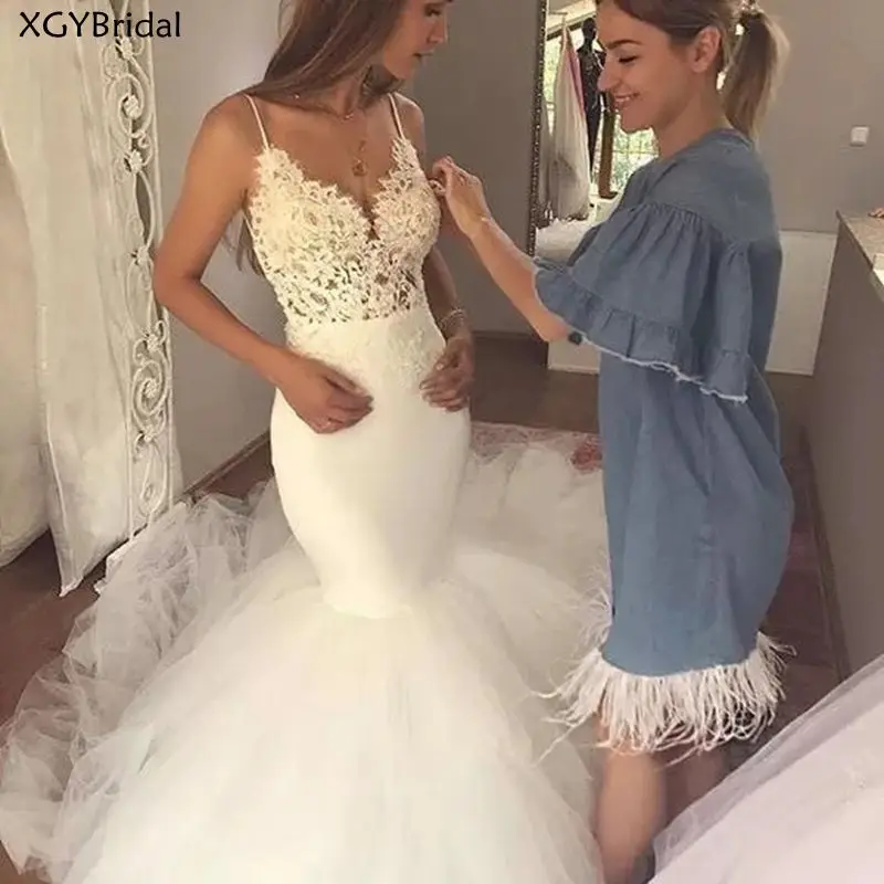 Свадебное платье с юбкой годе, очаровательное кружевное свадебное платье с тонкими бретельками и шлейфом для невесты
Свадебное платье с юбкой годе, очаровательное кружевное свадебное платье с тонкими бретельками и шлейфом для невесты