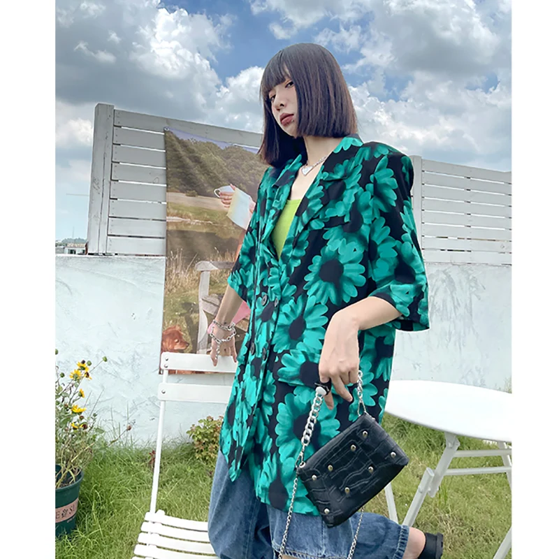 2021 Summer Thin Suit Coat Mujer Short Sleeve Cool Girls Street Snap Casual Tops Green Daisy Print Women Blazer Freeshipping
2021 Summer Thin Suit Coat Mujer Short Sleeve Cool Girls Street Snap Casual Tops Green Daisy Print Women Blazer Freeshipping