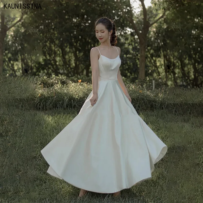Satin Evening Dresses Women Strap Sleeveless Long Simple A-Line Formal Party Dress Backless White Elegant Evening Gowns Vestidos
Satin Evening Dresses Women Strap Sleeveless Long Simple A-Line Formal Party Dress Backless White Elegant Evening Gowns Vestidos