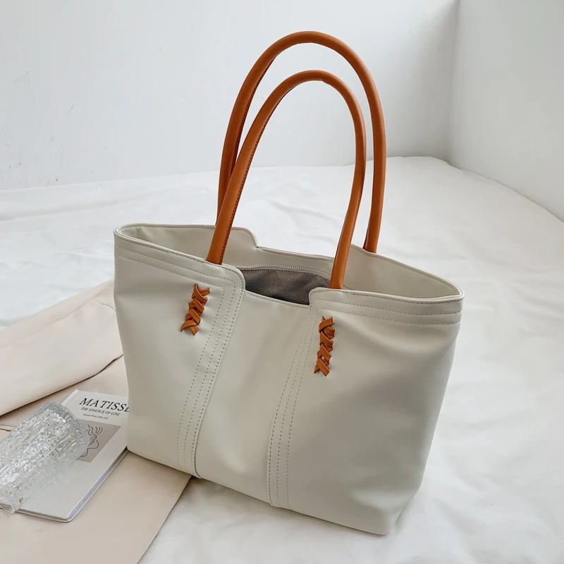 2021 large capacity retro shoulder bag handbag women high quality PU leather ladies messenger bag ladies fashion messenger bag
2021 large capacity retro shoulder bag handbag women high quality PU leather ladies messenger bag ladies fashion messenger bag
