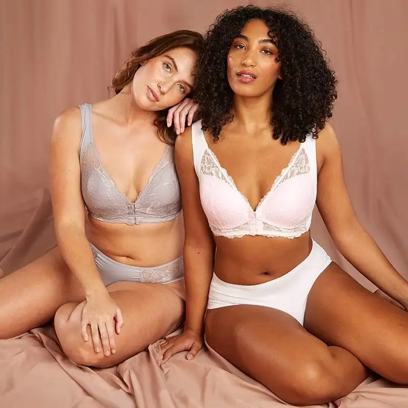 Женский кружевной бюстгальтер с чашками пуш-ап, без бретелек
Женский кружевной бюстгальтер с чашками пуш-ап, без бретелек