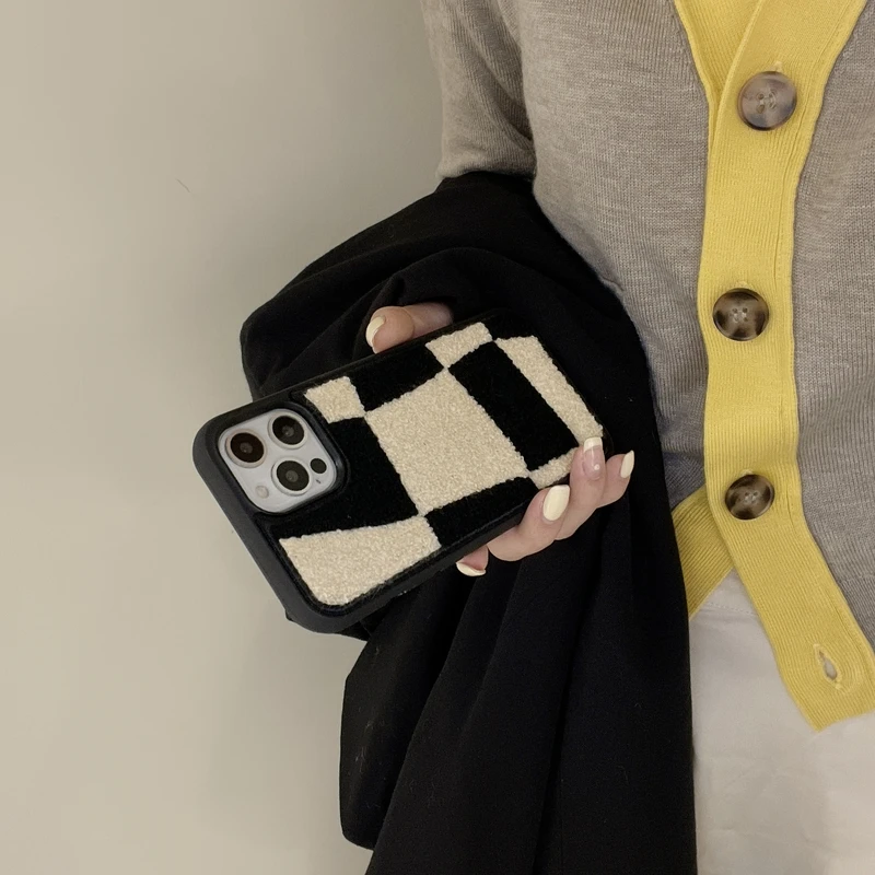 Retro Art Fuzzy Plush Chessboard Korean Phone Case For iPhone 11 12 13 Pro XS Max X XR 7 8 Plus Cute Winter Soft Back Cover
Retro Art Fuzzy Plush Chessboard Korean Phone Case For iPhone 11 12 13 Pro XS Max X XR 7 8 Plus Cute Winter Soft Back Cover