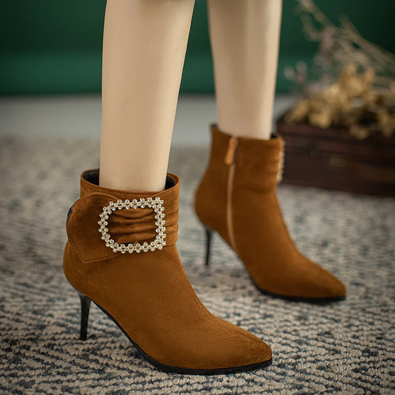 Big Size Pointed decorative boots boots women shoes ankle boots for women ladies boots shoes woman winter
Big Size Pointed decorative boots boots women shoes ankle boots for women ladies boots shoes woman winter