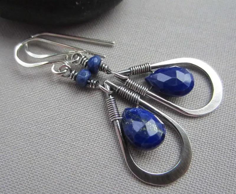 Ethnic Tribal Blue Stone Earrings Women's Jewelry Antique Silver Long Drop-Shaped Hook Pendant Earrings New Accessories
Ethnic Tribal Blue Stone Earrings Women's Jewelry Antique Silver Long Drop-Shaped Hook Pendant Earrings New Accessories