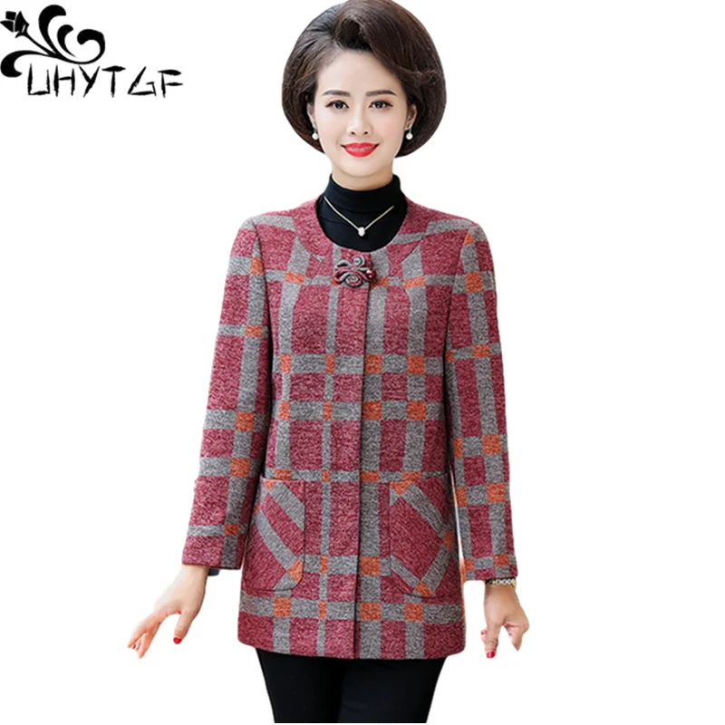 UHYTGF Elegant Mother Spring Trench Coat Fashion Plaid O Neck Casual 5XL Plus Size Outerwear Mid-Length Windbreaker Female 1992
UHYTGF Elegant Mother Spring Trench Coat Fashion Plaid O Neck Casual 5XL Plus Size Outerwear Mid-Length Windbreaker Female 1992