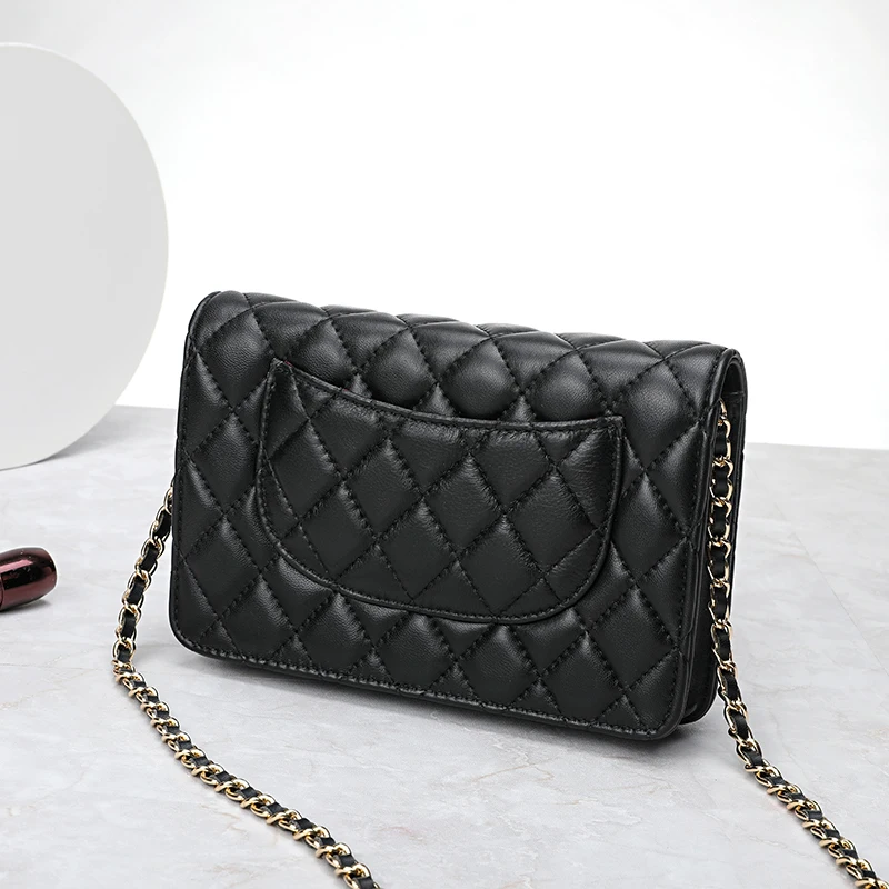 free shipping 2020 the new style fashion causel genuine leather sheepskin women one shoulder bag crossbody bag 2 size 20cm 23cm
free shipping 2020 the new style fashion causel genuine leather sheepskin women one shoulder bag crossbody bag 2 size 20cm 23cm