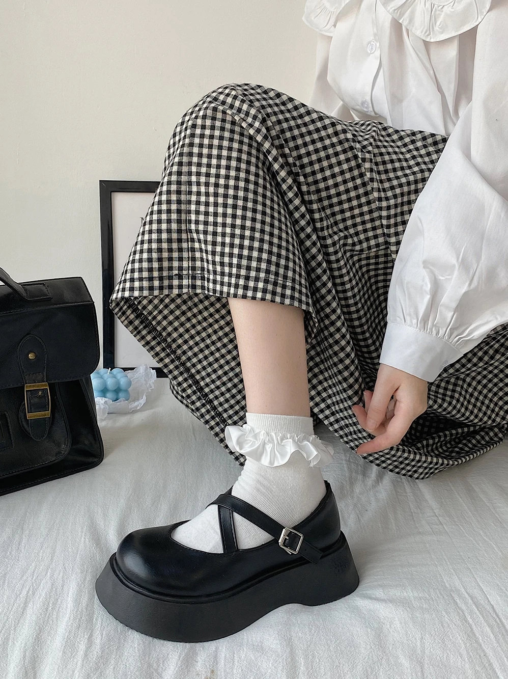 Women's Flats Shoe Mary Janes 2021 Spring British Shallow Cross-strap Flat Platform Vintage Buckle Leather Single Boat Shoes 
Women's Flats Shoe Mary Janes 2021 Spring British Shallow Cross-strap Flat Platform Vintage Buckle Leather Single Boat Shoes