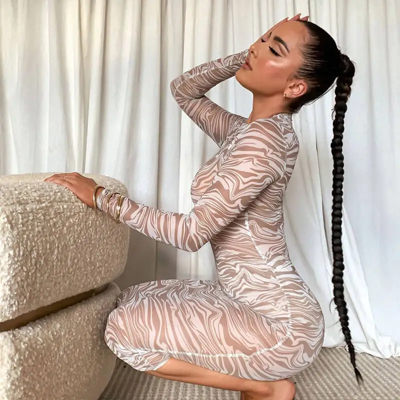 Zebra Pattern Sexy Mid-Calf Dress O-Neck Women Long Sleeve Summer Bodycon Backless Streetwear Elegant Party Dress 2021
Zebra Pattern Sexy Mid-Calf Dress O-Neck Women Long Sleeve Summer Bodycon Backless Streetwear Elegant Party Dress 2021