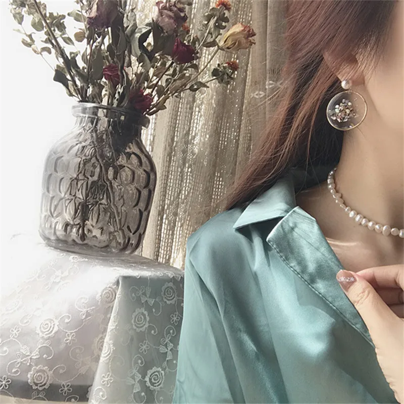 2019 Fashion Pearl Alloy Earrings Vintage Gold Big Circle Acrylic Shell Earrings For Women Scale Jewelry statement earrings
2019 Fashion Pearl Alloy Earrings Vintage Gold Big Circle Acrylic Shell Earrings For Women Scale Jewelry statement earrings