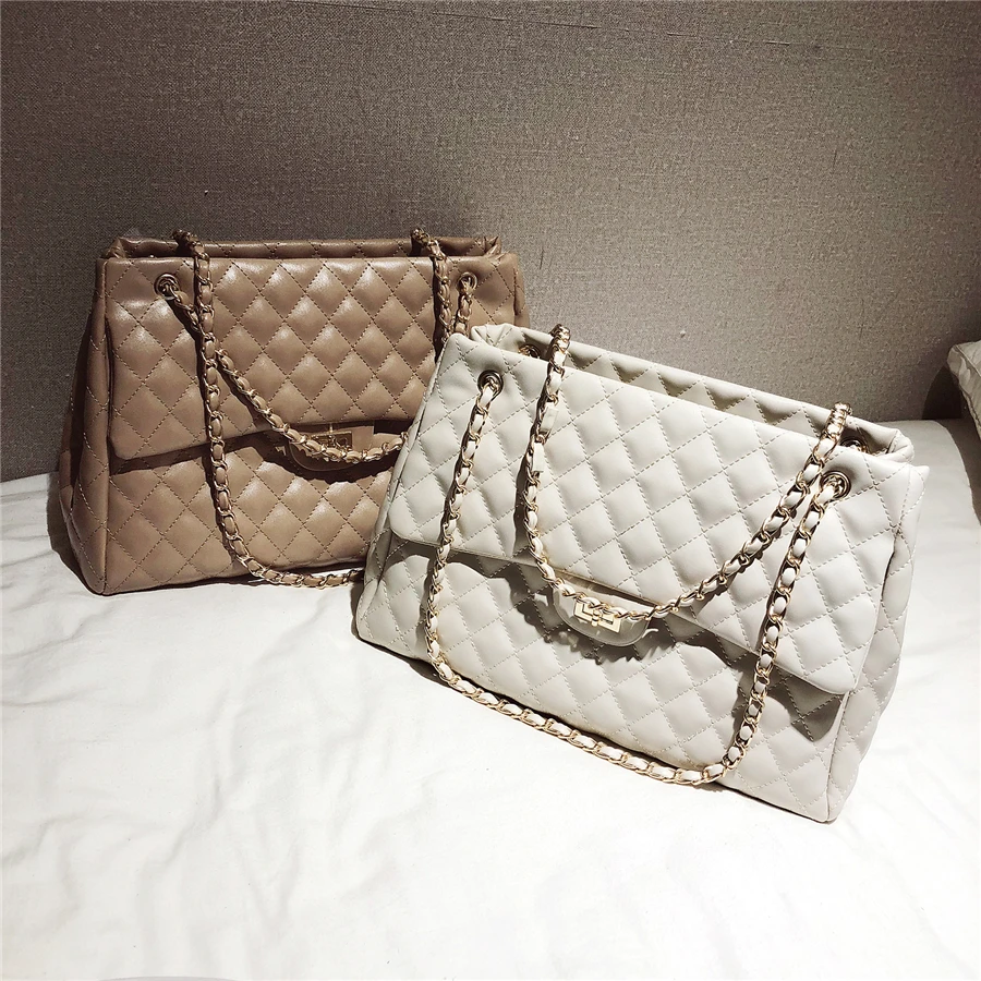 2021 Fashion Women PU Leather Shoulder Bag New Designer Ladies Messenger Bags New Luxury Female Large Capacity Crossbody Bags 
2021 Fashion Women PU Leather Shoulder Bag New Designer Ladies Messenger Bags New Luxury Female Large Capacity Crossbody Bags