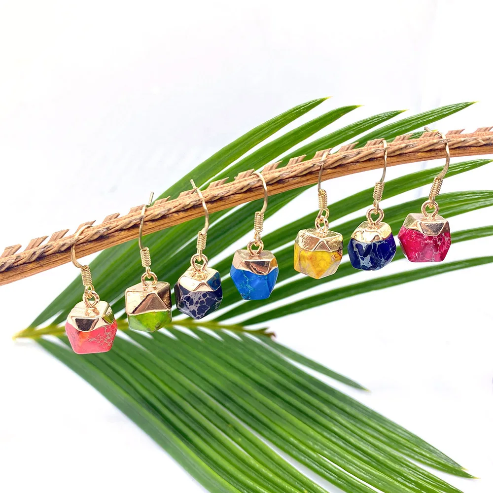 Natural Semi Precious Stone Earrings Hexagonal Multicolor Emperor Stone Copper Hook Earrings Wholesale Ladies Jewelry Accessory
Natural Semi Precious Stone Earrings Hexagonal Multicolor Emperor Stone Copper Hook Earrings Wholesale Ladies Jewelry Accessory