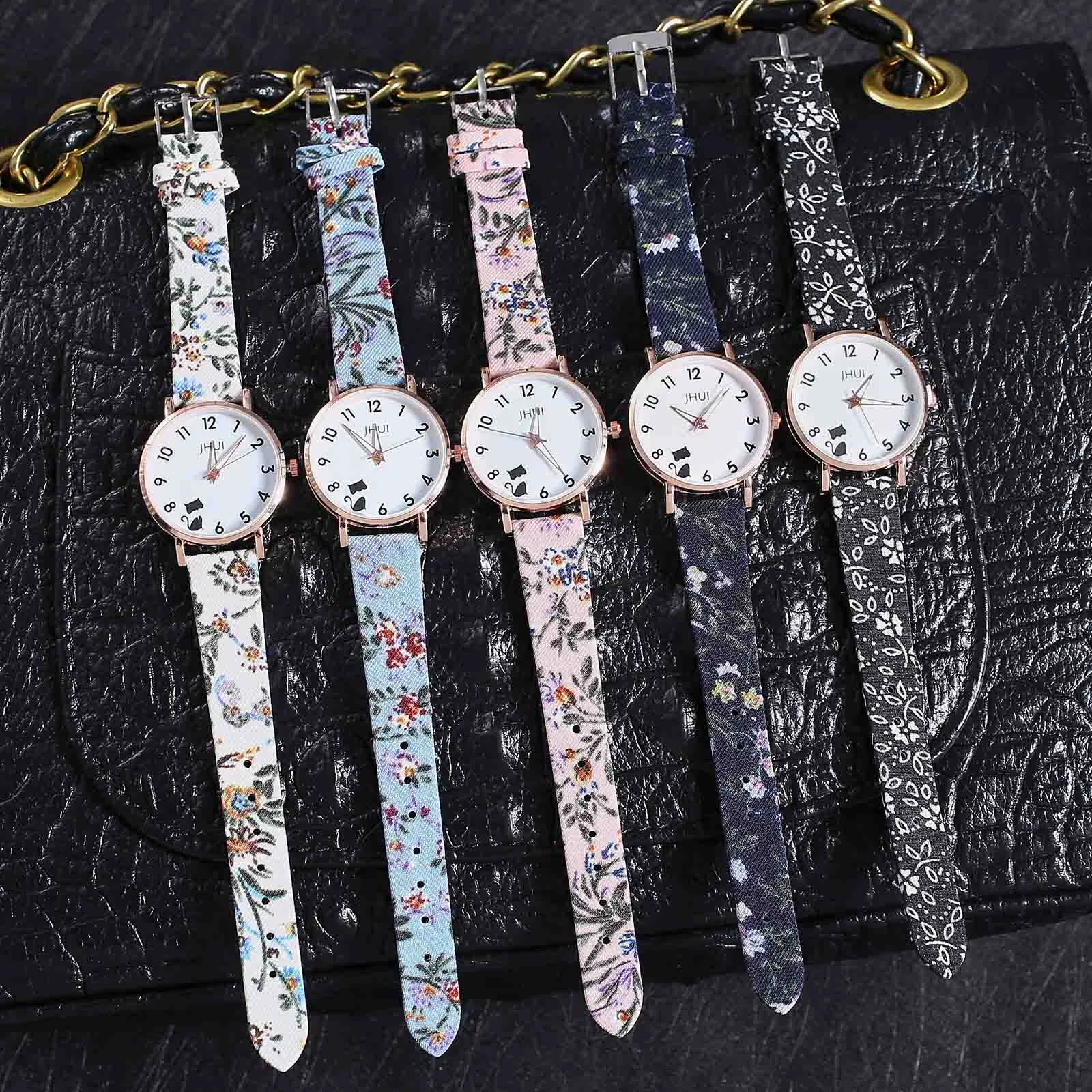 Women Fashionable Watch Imitation Leather Belt Temperament Floral Printing Belt Watch Ladies Analog Arabic Digital Quartz Watch
Women Fashionable Watch Imitation Leather Belt Temperament Floral Printing Belt Watch Ladies Analog Arabic Digital Quartz Watch