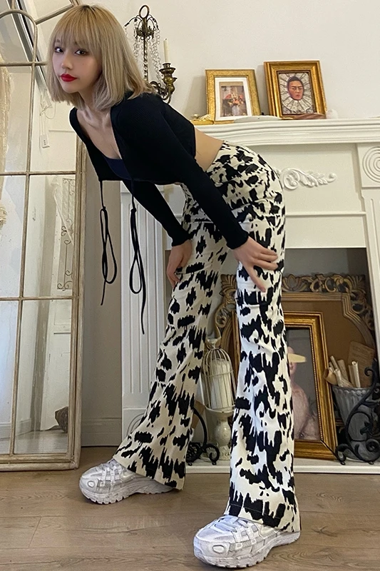DEAT 2021 New Spring And Autumn Fashion Casual Loose High Waist Cow Pattern Straight Tube Wide Leg Pants For Women SH081
DEAT 2021 New Spring And Autumn Fashion Casual Loose High Waist Cow Pattern Straight Tube Wide Leg Pants For Women SH081