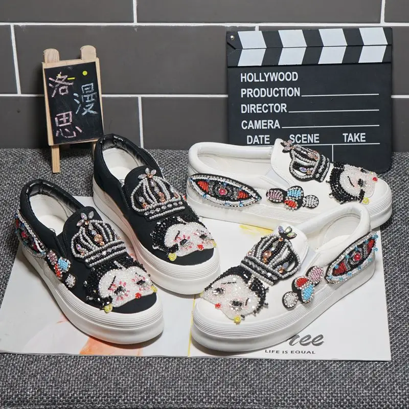 Canvas shoes women's new European station shiny water drill thick-soled casual shoes a foot lazy shoes
Canvas shoes women's new European station shiny water drill thick-soled casual shoes a foot lazy shoes