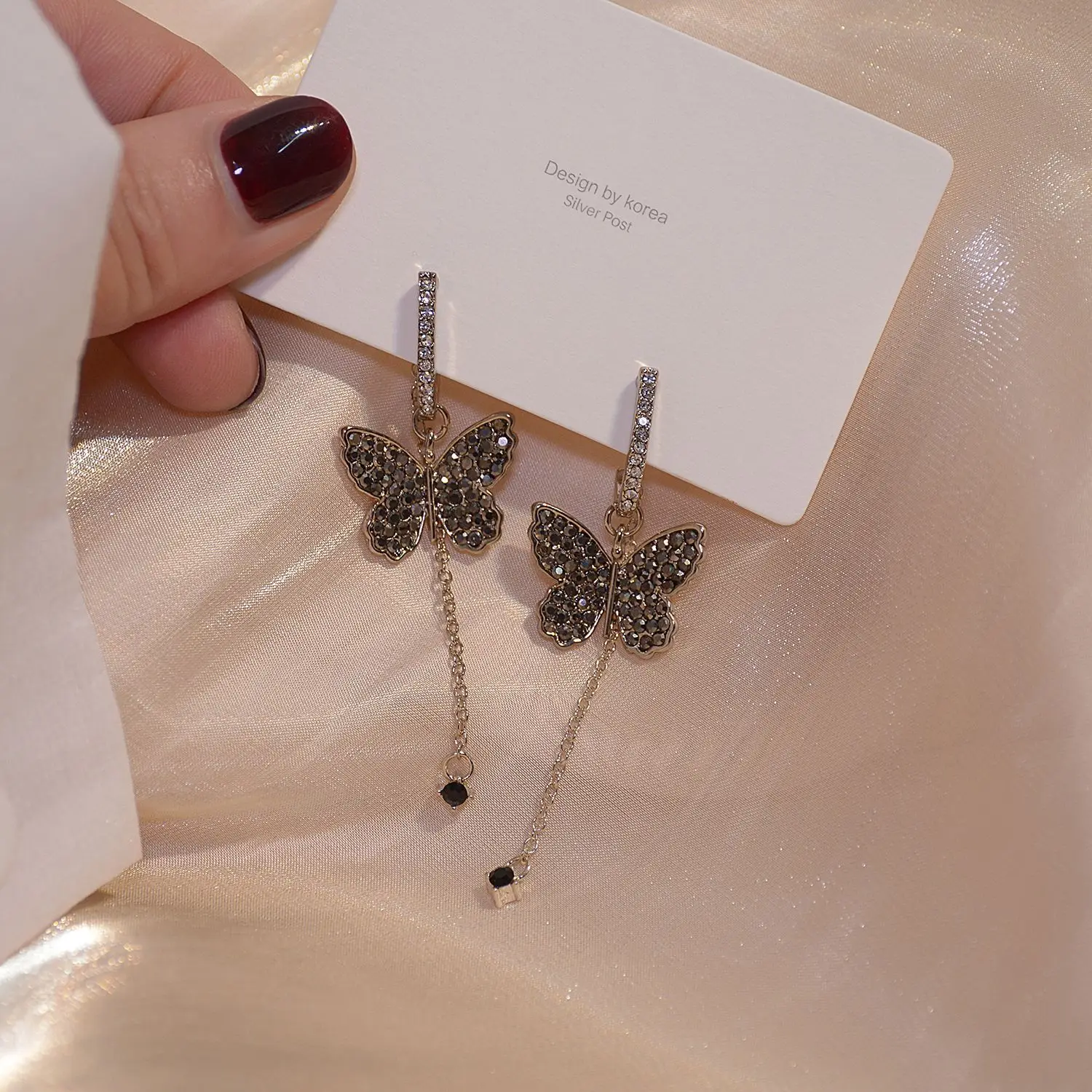 New Luxury Fashion Korean Earrings For Women Butterfly 925 Silver Earrings For Women 2021 Fine Jewelry
New Luxury Fashion Korean Earrings For Women Butterfly 925 Silver Earrings For Women 2021 Fine Jewelry