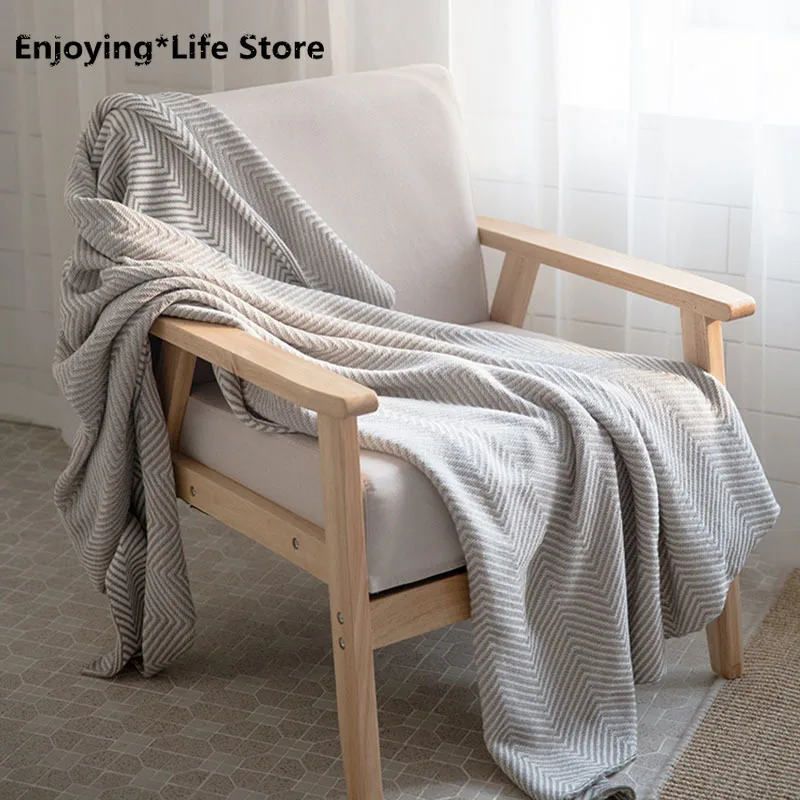 Nordic High Quality Gray and White Geometric Knitted Cotton Thread Blanket Living Room Sofa Siesta Blanket Wedding Decoration
Nordic High Quality Gray and White Geometric Knitted Cotton Thread Blanket Living Room Sofa Siesta Blanket Wedding Decoration
