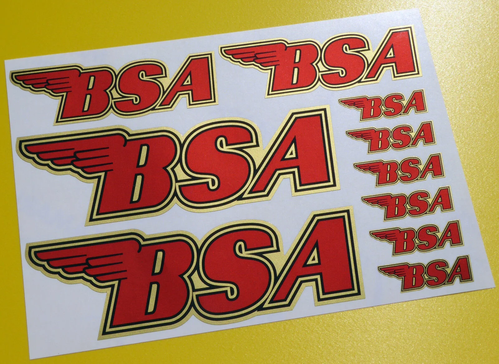 For 1Set CAFE RACER 'BSA' GOLD LOGO set stickers decals frame tank and helmet 
For 1Set CAFE RACER 'BSA' GOLD LOGO set stickers decals frame tank and helmet