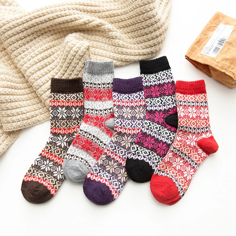 

5Pairs Korean Style Women Witner Thick Warm Wool Socks Vintage Christmas Colorful Gift Free Size Cute Smiley Novelty Purple Sock