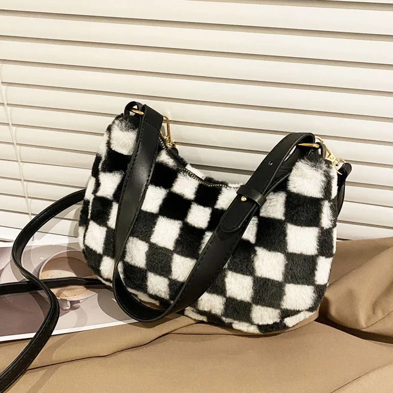 Женская сумка на плечо из искусственного меха, с принтом в клетку
Женская сумка на плечо из искусственного меха, с принтом в клетку