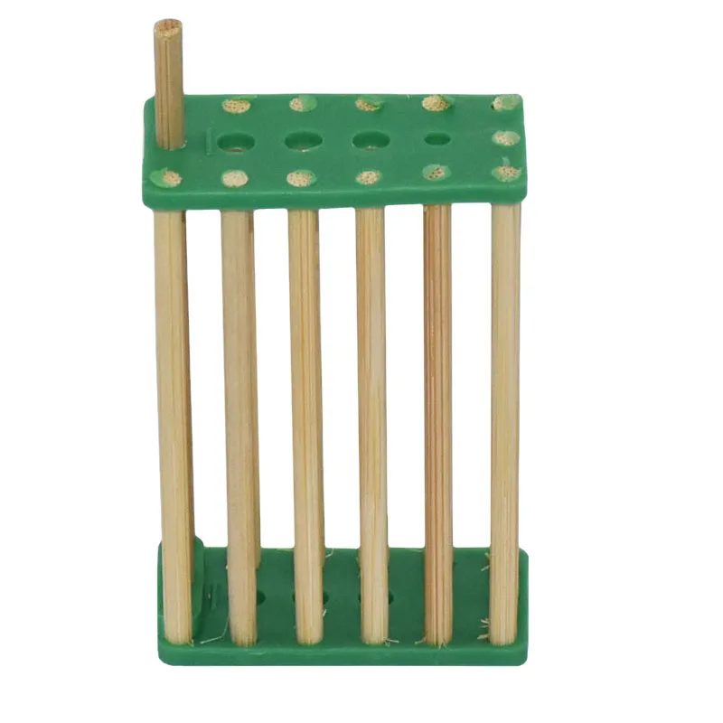 5 шт. инструменты для пчеловодства Bamboo пчела многофункциональная королева в клетке пленники королева король в клетке пленники улей
5 шт. инструменты для пчеловодства Bamboo пчела многофункциональная королева в клетке пленники королева король в клетке пленники улей