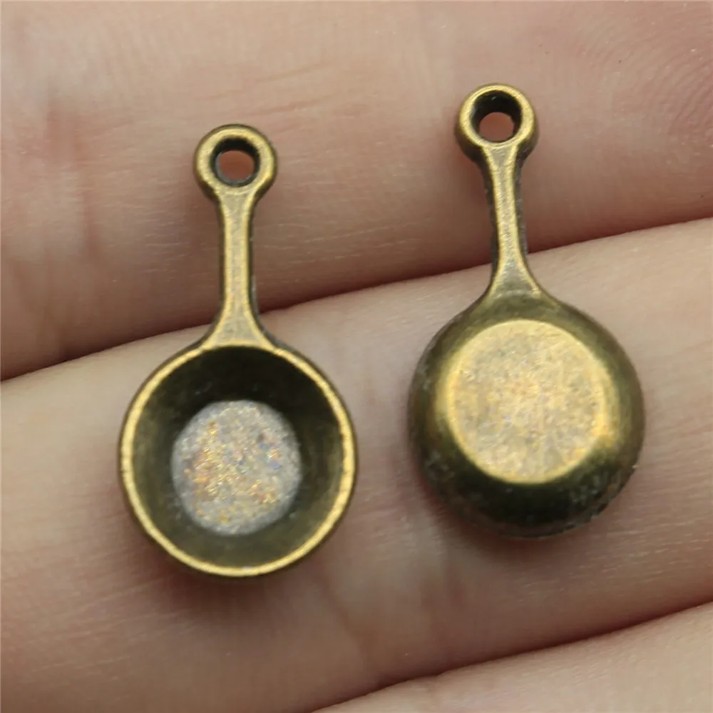 40pcs 22x10mm Pendant Pan Kitchenware Pan Charm Pendants For Jewelry Making Kitchenware Pan Pendants
40pcs 22x10mm Pendant Pan Kitchenware Pan Charm Pendants For Jewelry Making Kitchenware Pan Pendants