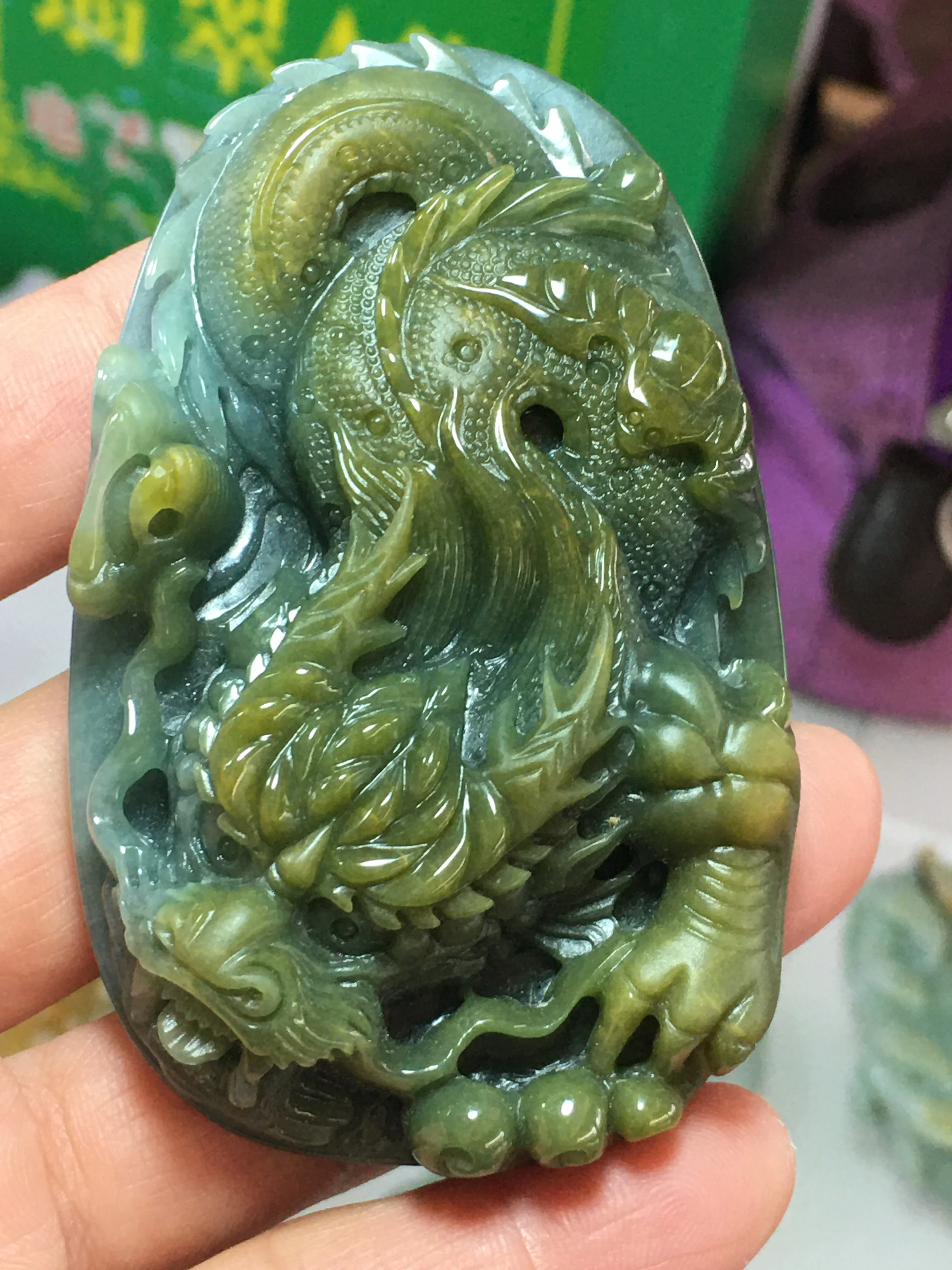 Natural Myanmar jade A HandCarved dragon jadeite jade emperor green jade pendant jade necklace pendants jewelry necklaces men
Natural Myanmar jade A HandCarved dragon jadeite jade emperor green jade pendant jade necklace pendants jewelry necklaces men