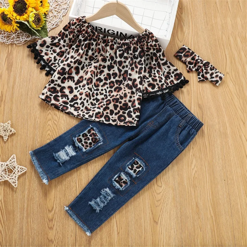 Baby Leopard Print Clothes Set Long Flared Sleeve Off-shoulder Tops+Ripped Jeans+Bow-knot Headband
Baby Leopard Print Clothes Set Long Flared Sleeve Off-shoulder Tops+Ripped Jeans+Bow-knot Headband