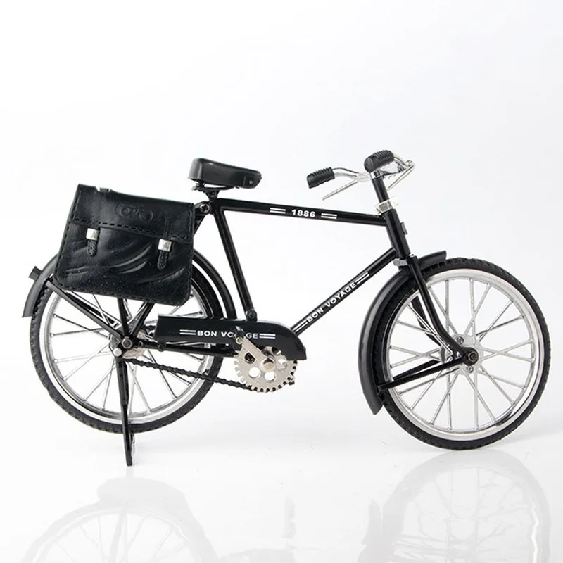 Винтажный велосипед с кожаной сумкой, креативный Рабочий стол с открытым огнем, зажигалкой, аксессуары для курения, для сорняков, оригинальные
Винтажный велосипед с кожаной сумкой, креативный Рабочий стол с открытым огнем, зажигалкой, аксессуары для курения, для сорняков, оригинальные
