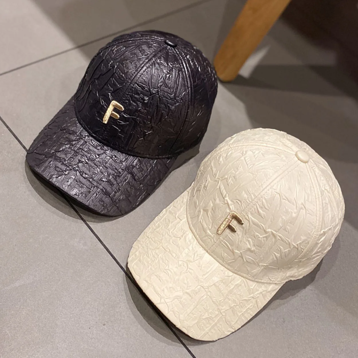 Spring/summer new pleated corrugated baseball cap embroidered letters fashion versatile cap
Spring/summer new pleated corrugated baseball cap embroidered letters fashion versatile cap