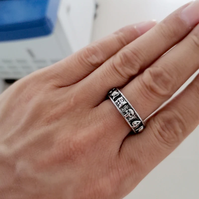 Men'S Punk Gothic Vintage Hip Hop Skul Witcher Ring Phalanx Viking Alien Magic Cool Stuff Gadgets Jewellery For Dark Souls 2021
Men'S Punk Gothic Vintage Hip Hop Skul Witcher Ring Phalanx Viking Alien Magic Cool Stuff Gadgets Jewellery For Dark Souls 2021