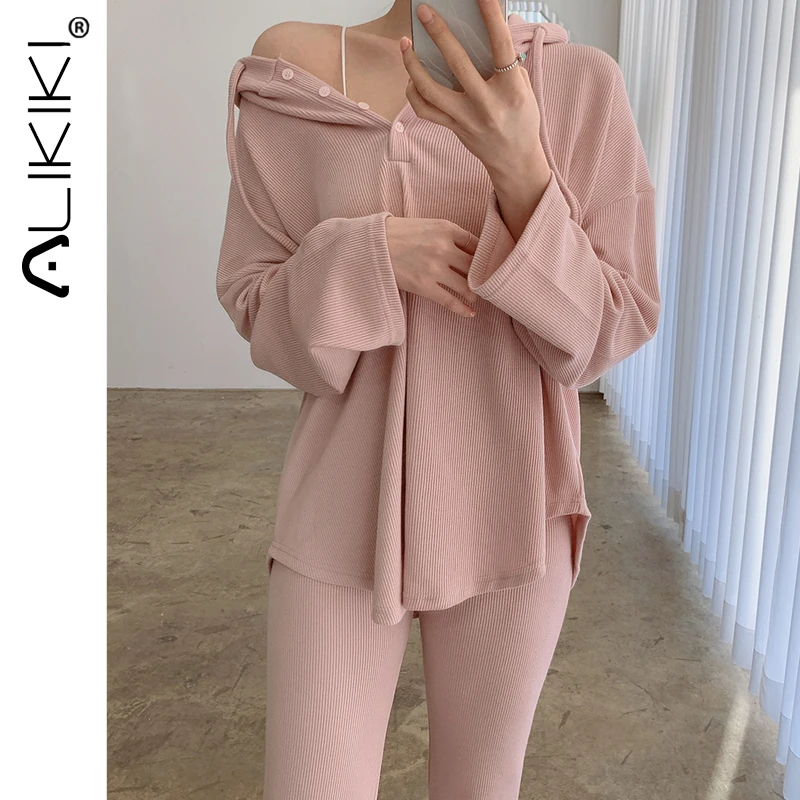 Women's Home Clothes Casual Home Suit Lounge Wear Long Sleeve Trousers Suit Pants Ladies Pajamas Set Simple Pijama Autumn Winter
Women's Home Clothes Casual Home Suit Lounge Wear Long Sleeve Trousers Suit Pants Ladies Pajamas Set Simple Pijama Autumn Winter