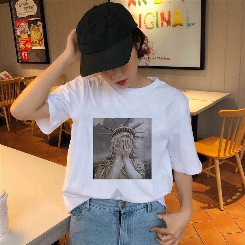 Women summer clothing 2021 New cute reindeer tshirt women Sculpture white regular Harajuku Short Sleeve Women Tee Tops Harajuku
Women summer clothing 2021 New cute reindeer tshirt women Sculpture white regular Harajuku Short Sleeve Women Tee Tops Harajuku