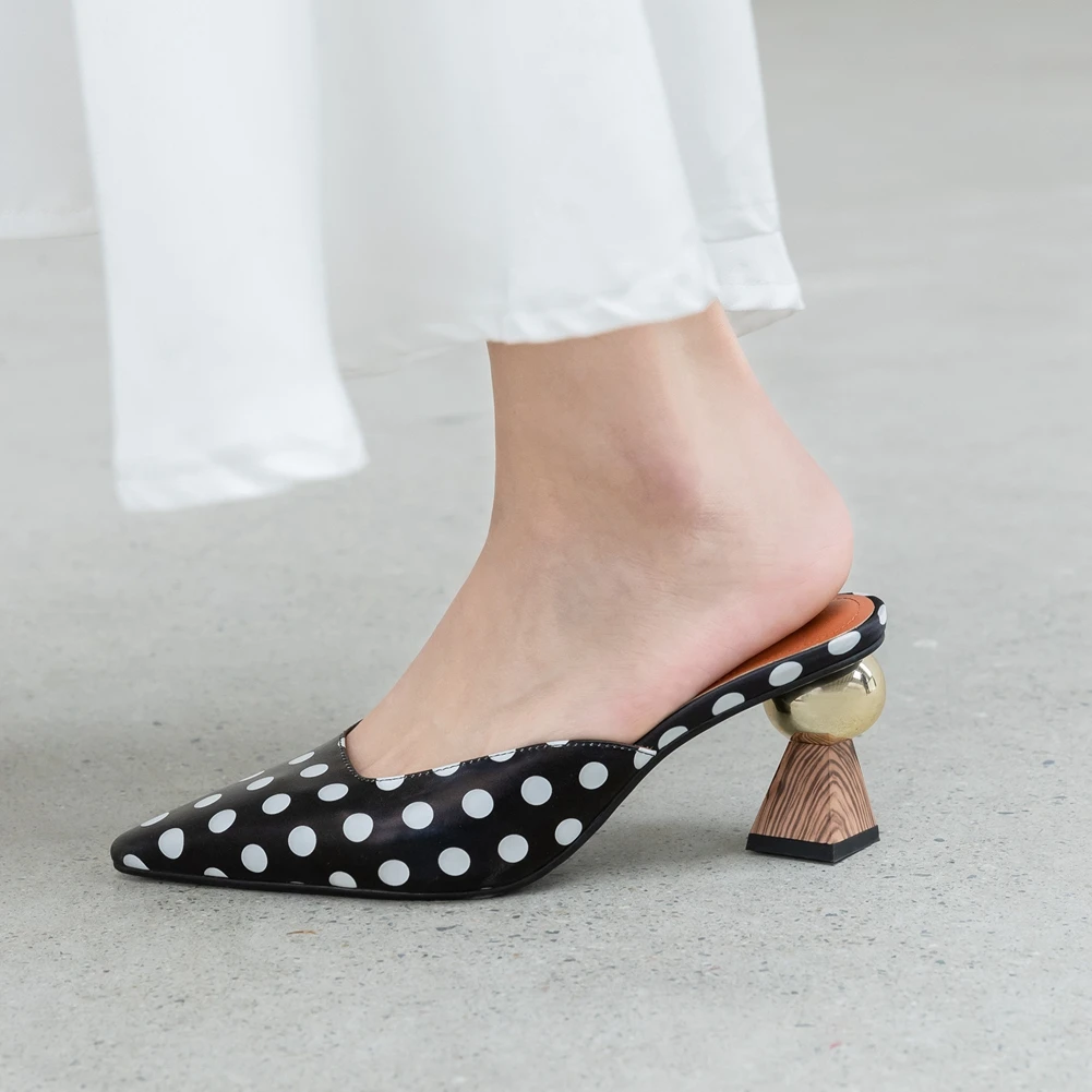 SARAIRIS Sweet Girl Party Casual Brand Pumps Summer Mules Women Pointed Toe Polka Dot Slip On High Heels Shoes Woman
SARAIRIS Sweet Girl Party Casual Brand Pumps Summer Mules Women Pointed Toe Polka Dot Slip On High Heels Shoes Woman