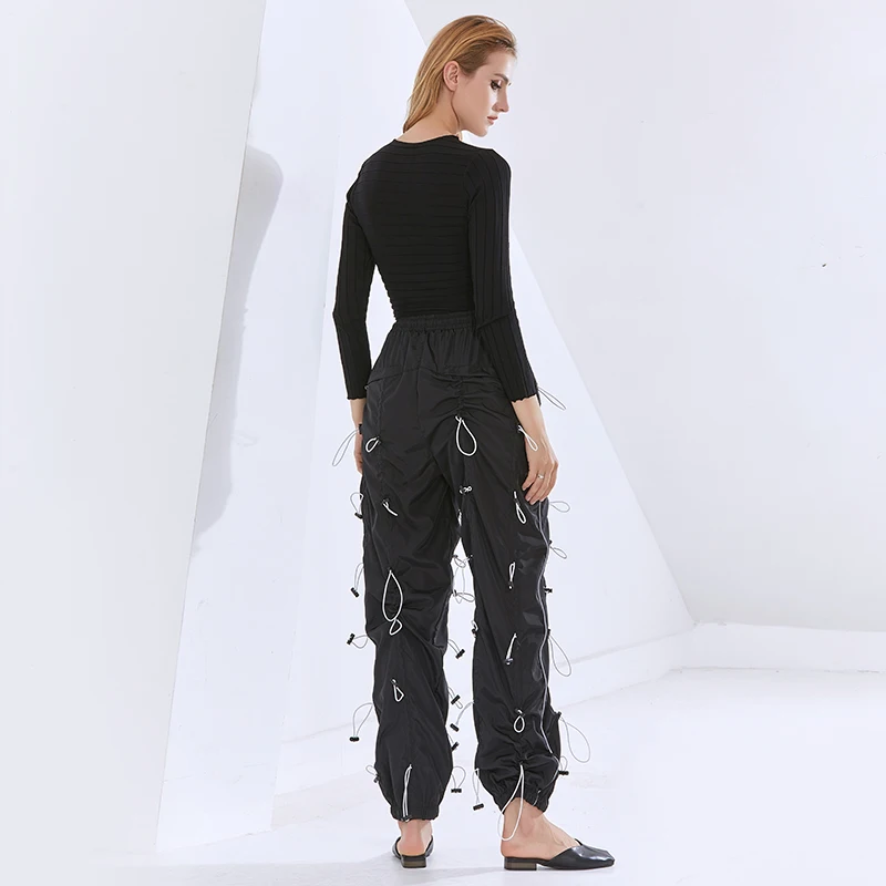 TWOTWINSTYLE Sexy Slim Hollow Out Tops For Women O Neck Long Sleeve Tunic Solid T Shirts Female Fashion New Clothing 2020 Tide
TWOTWINSTYLE Sexy Slim Hollow Out Tops For Women O Neck Long Sleeve Tunic Solid T Shirts Female Fashion New Clothing 2020 Tide